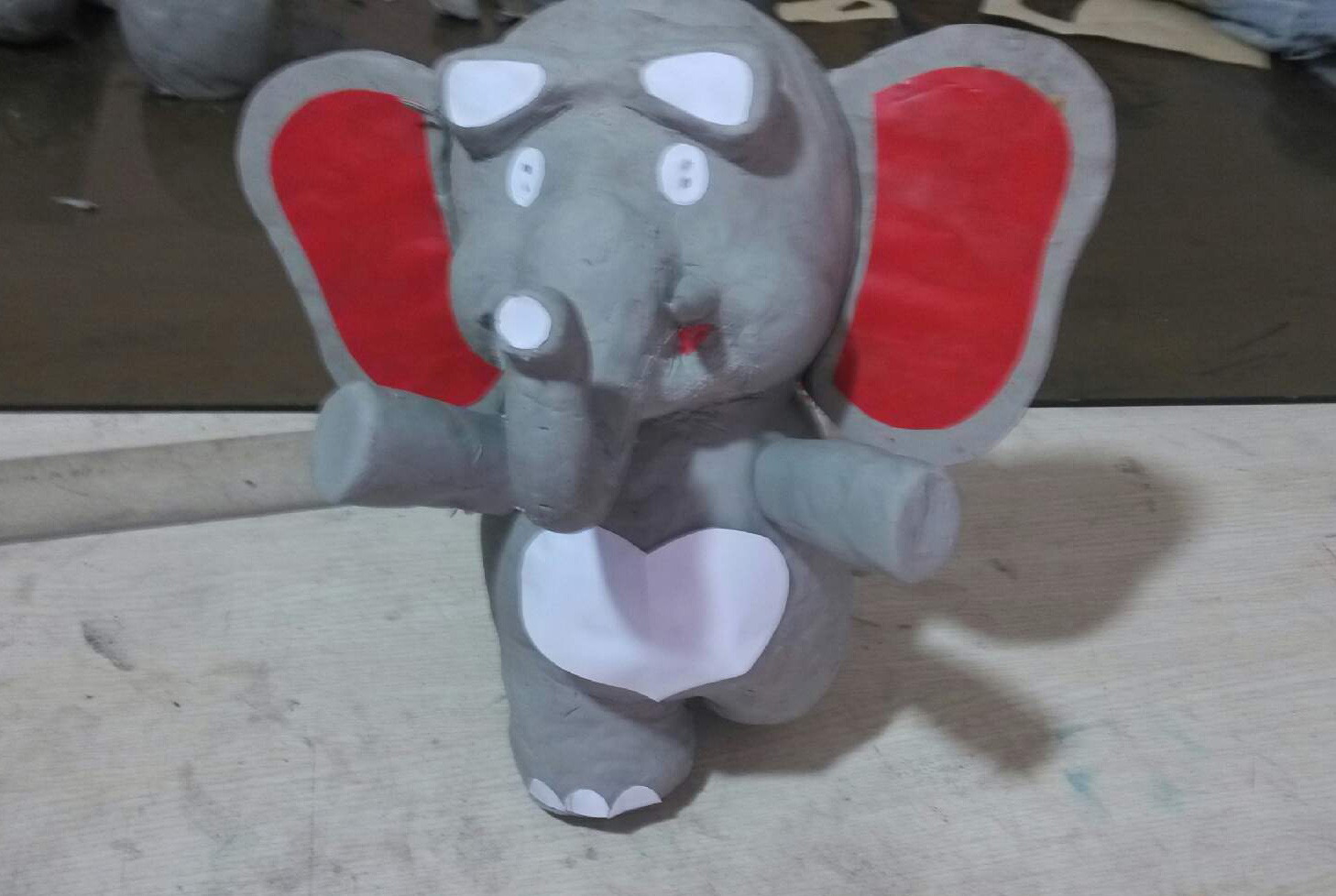 Creative expert--Small gray elephant